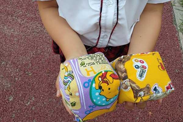 传统运动会：沙包投掷