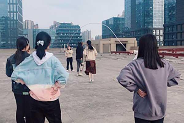 传统运动会：团队跳绳