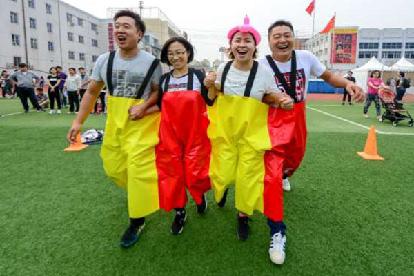 趣味运动会：连体战士
