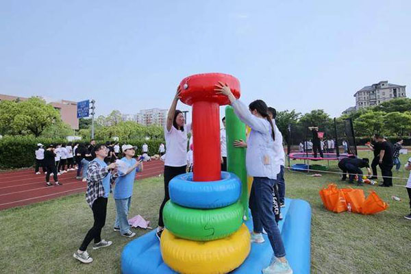 趣味运动会：汉诺塔接力