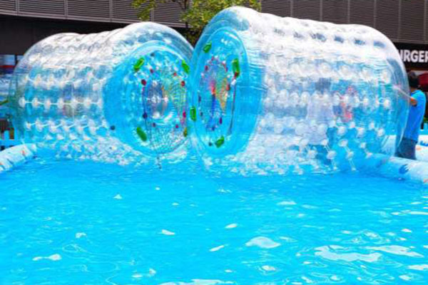 水上运动会：水上滚筒